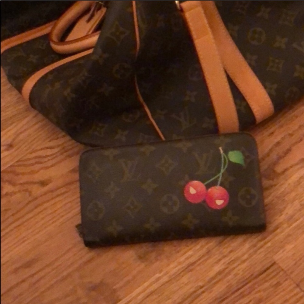 Final Offer !! Rare LV Authentic Cherry Wallet